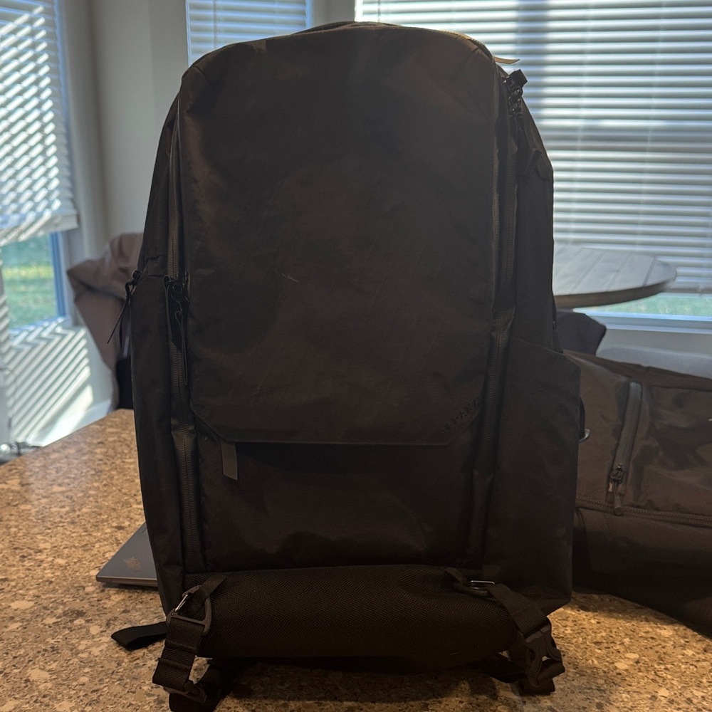 Elegant Black Men's Backpack